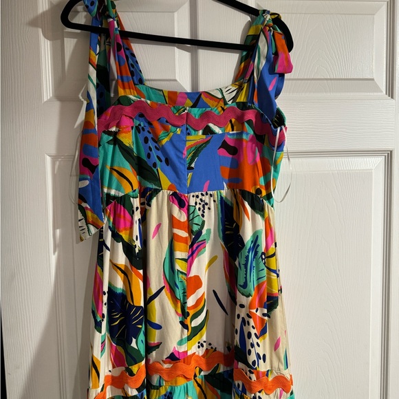 RED DRESS MAXI PERFECT FOR THAT ISLAND VACATION! - Picture 3 of 4